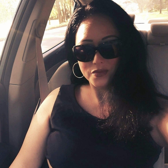 Meet your Posher, Jayne - Picture 1 of 1